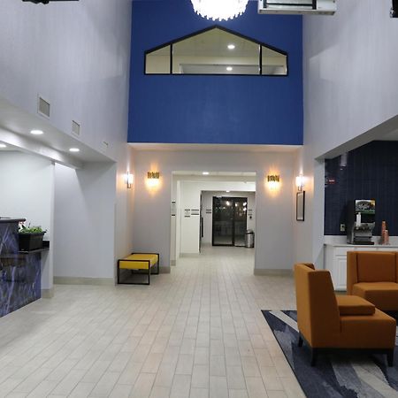 Quality Inn & Suites Buda Exterior foto