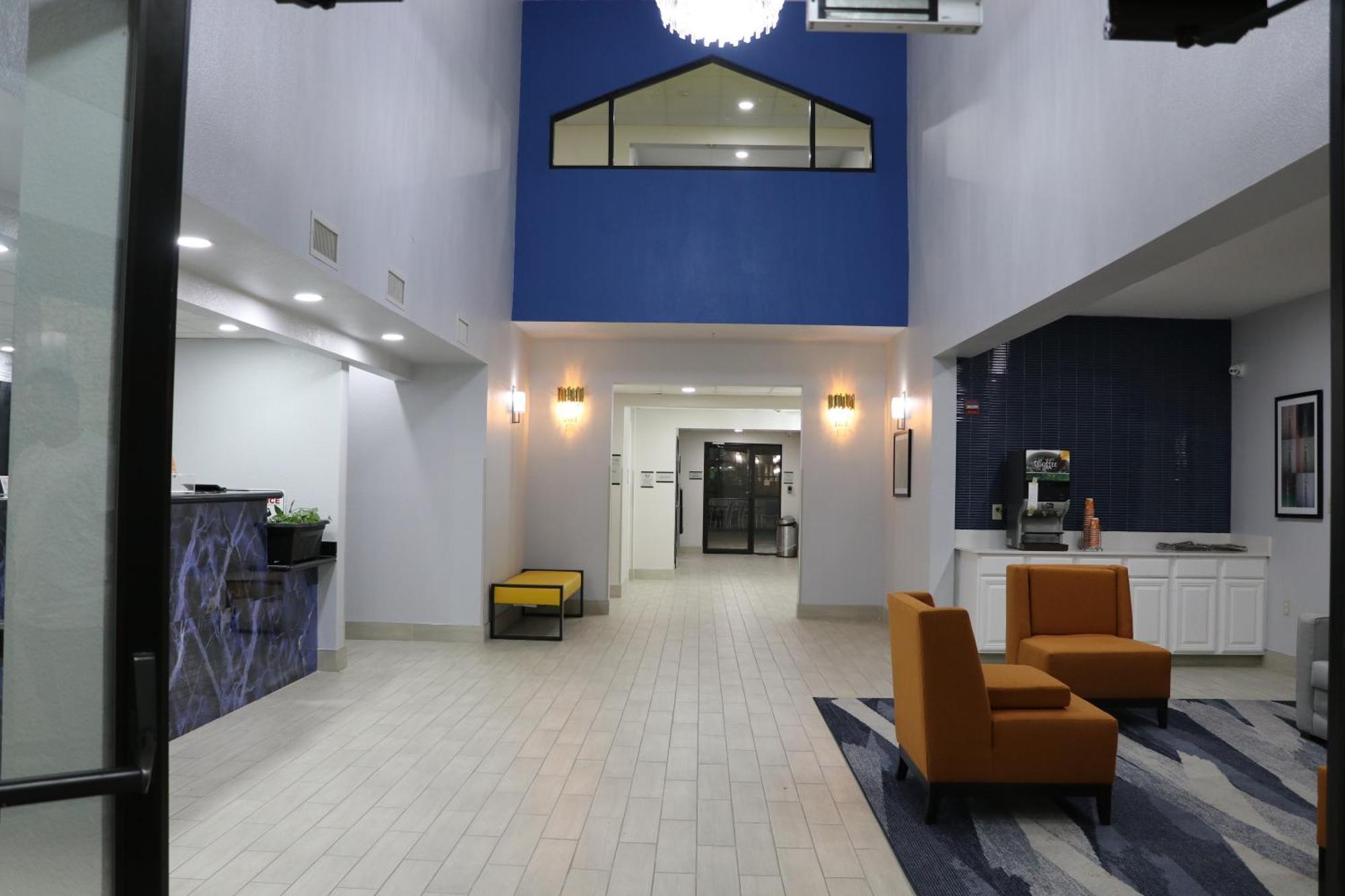 Quality Inn & Suites Buda Exterior foto
