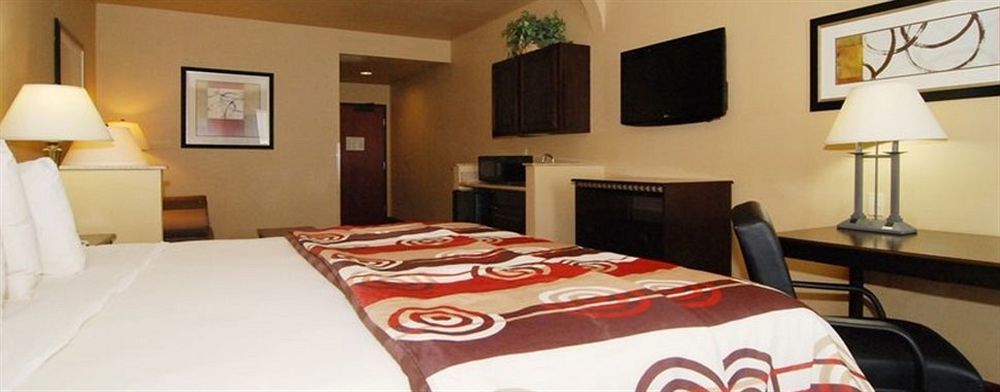 Quality Inn & Suites Buda Exterior foto