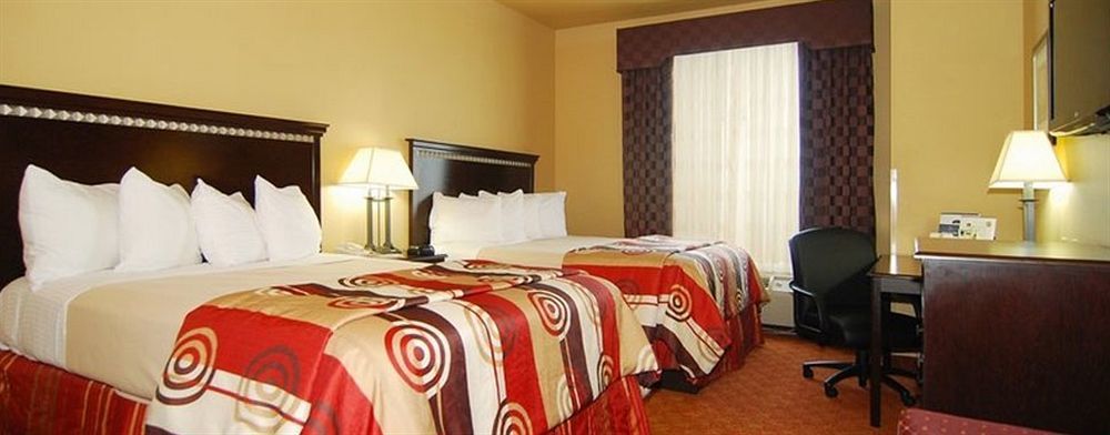 Quality Inn & Suites Buda Exterior foto